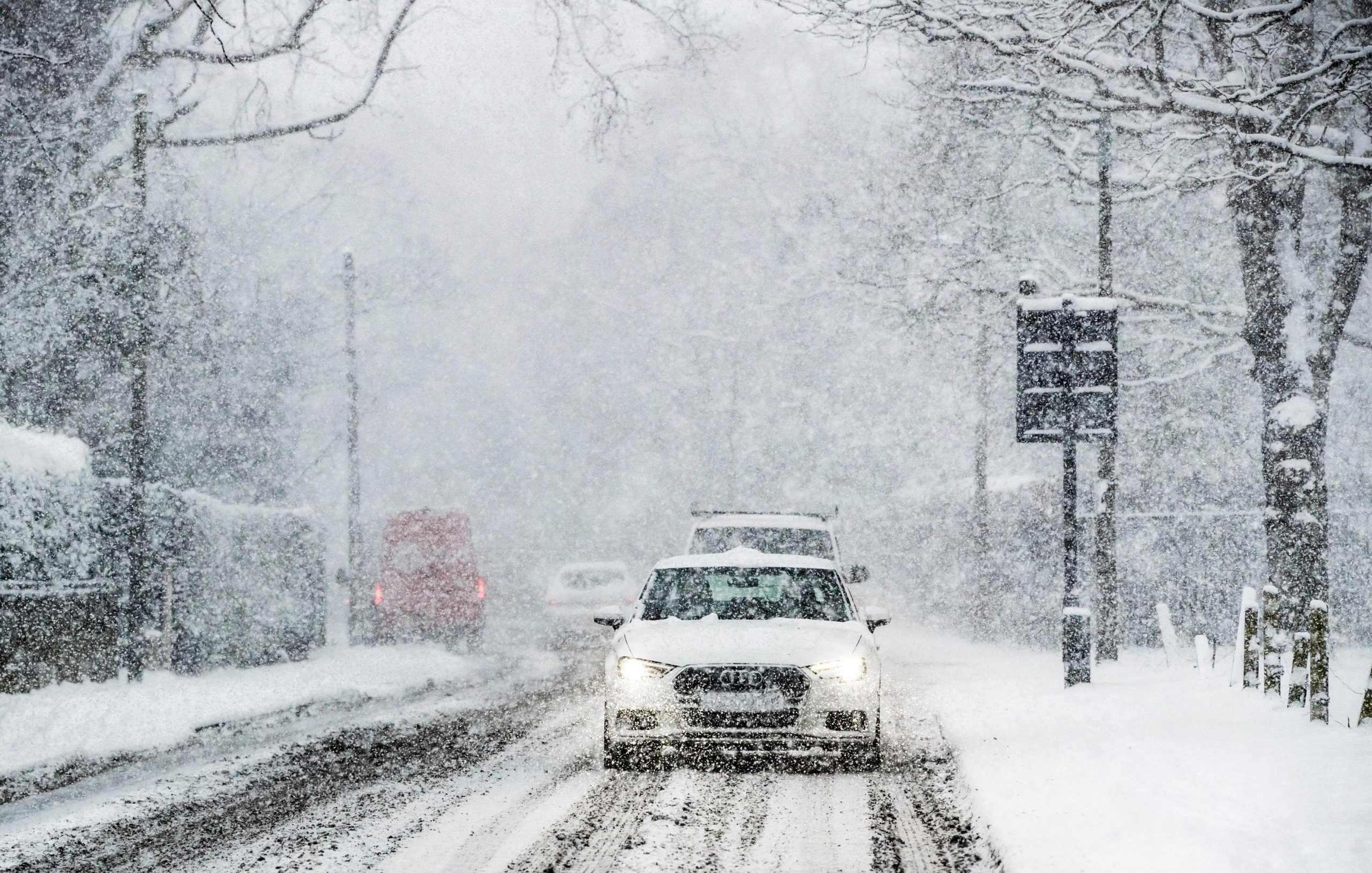 knowing-this-one-thing-will-change-how-you-drive-in-snow-console-and